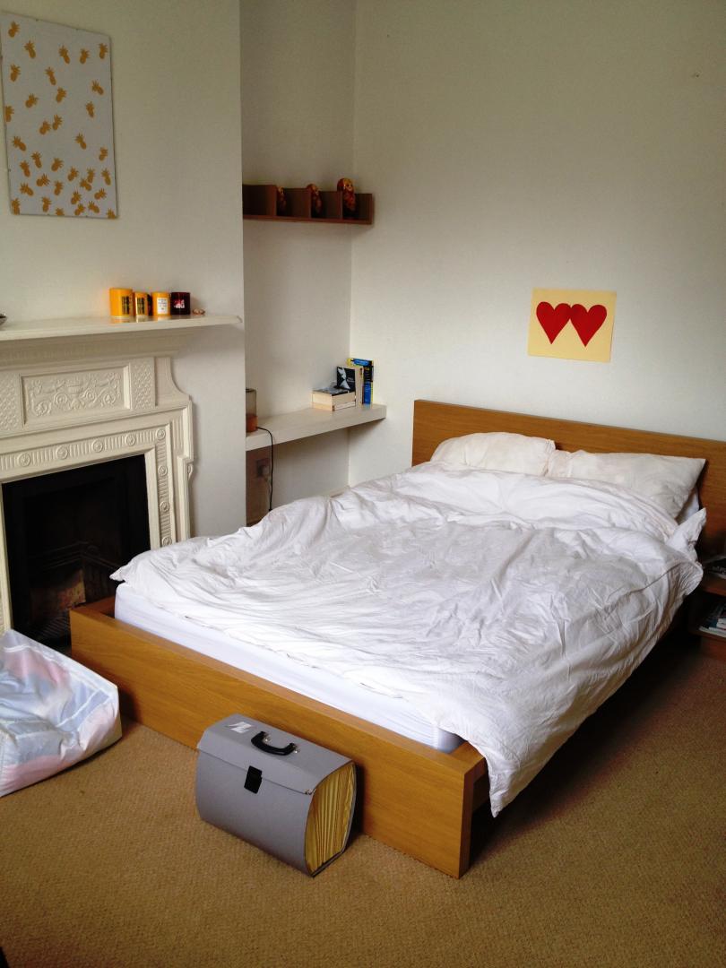 			NEW INSTRUCTION/ROOF TERRACE, 2 Bedroom, 1 bath, 1 reception Flat			 Parliament Hill, BELSIZE PARK